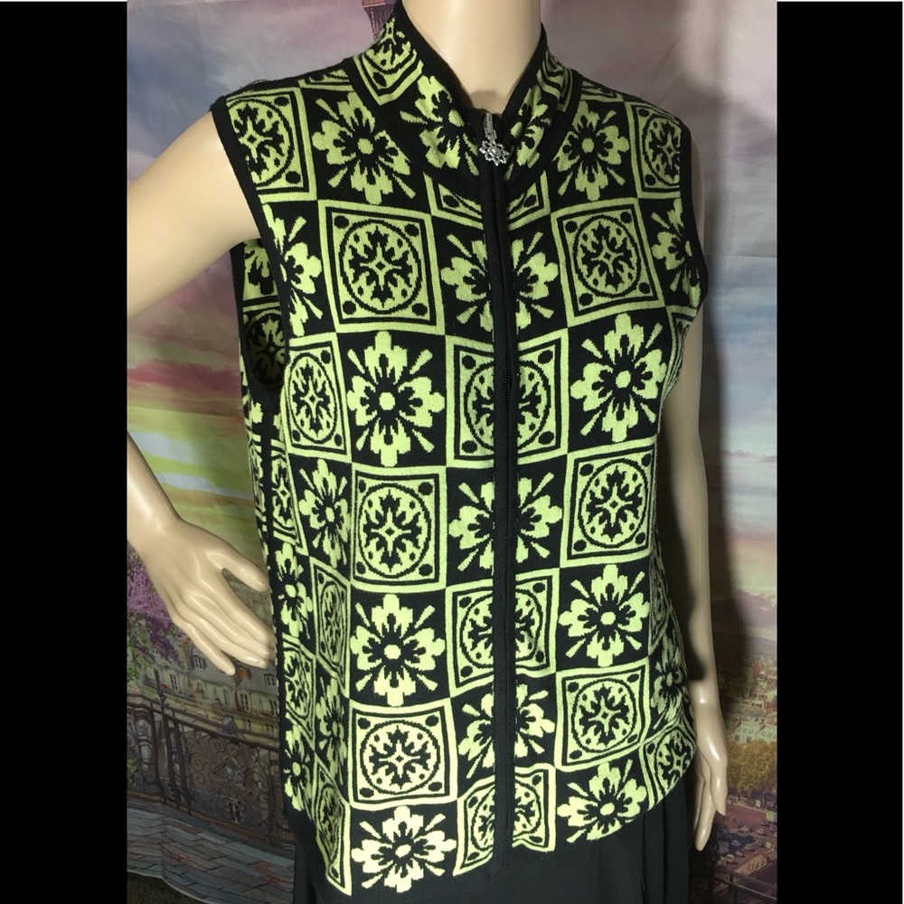 ❄️Black & Green Snowflake Zipper Vest❄️